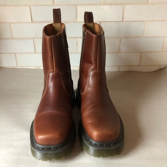 Dr Martens Amaayah Lo Chelsea Boot - Picture 4 of 9